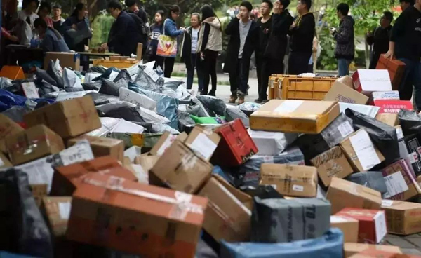 醫(yī)療廢品重制成快遞袋流回市場(chǎng)！物流包裝污染超乎想象